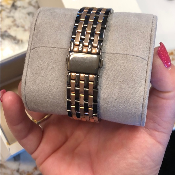 NWT Michael Kors Rose Bling Watch - Picture 3 of 7